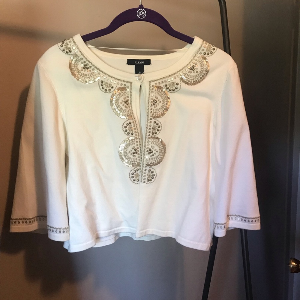 Beautiful Alfani shrug
